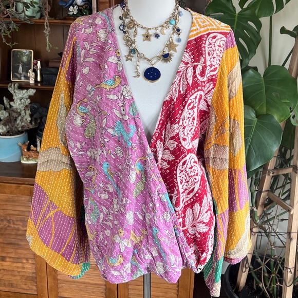 Kantha Bae Birds & Floral Kantha Deep V Drapey Faux Wrap Shirt OS - Picture 2 of 11
